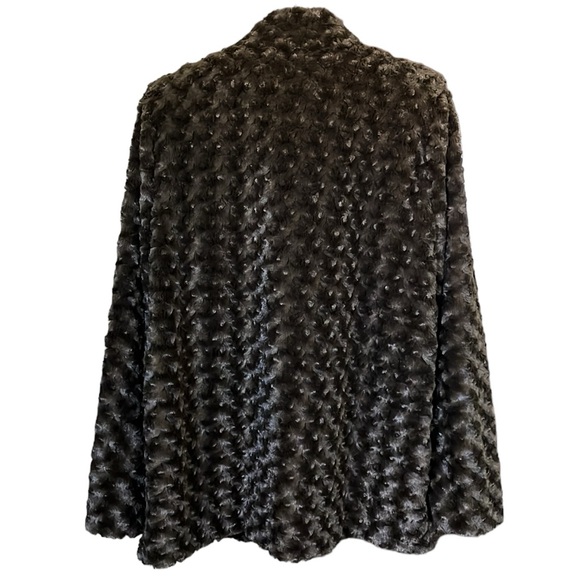 DENNIS BY DENNIS BASSO BROWN CURLY FAUX FUR LONG SLEEVE COAT - Picture 10 of 11